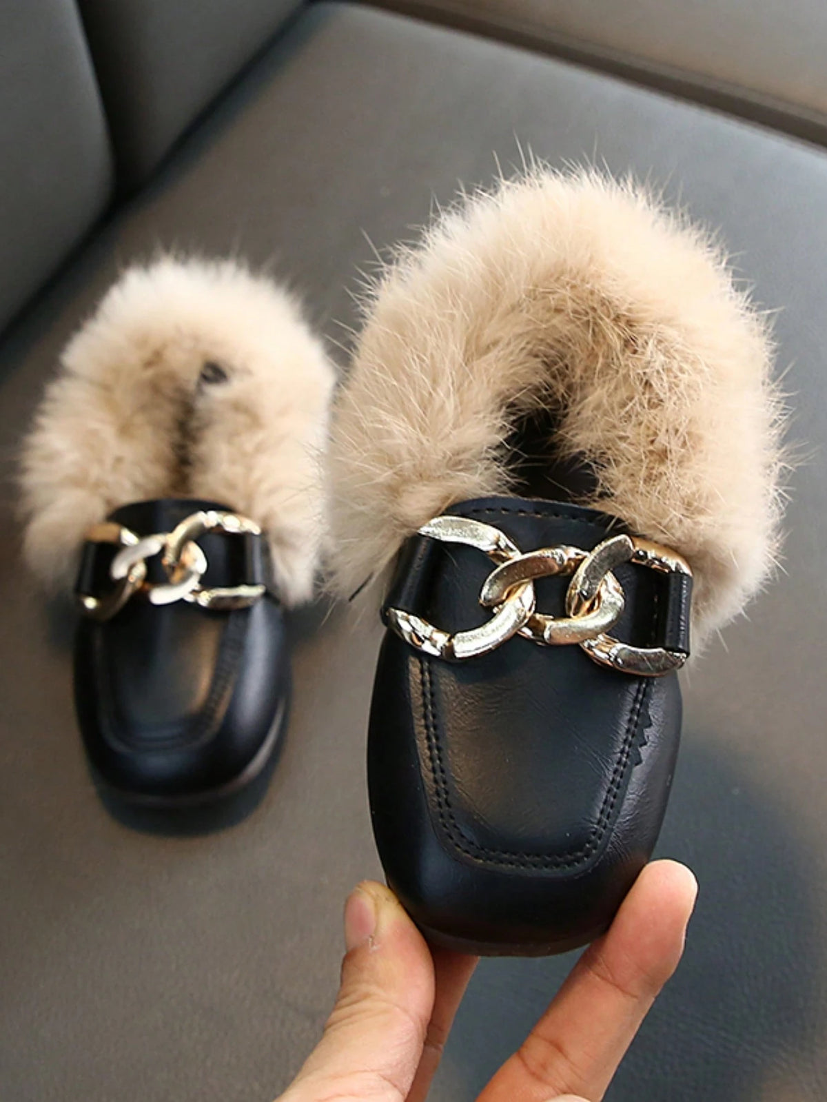 New Fashionable Furry Toddler Shoes (Run Small By One Size) Black