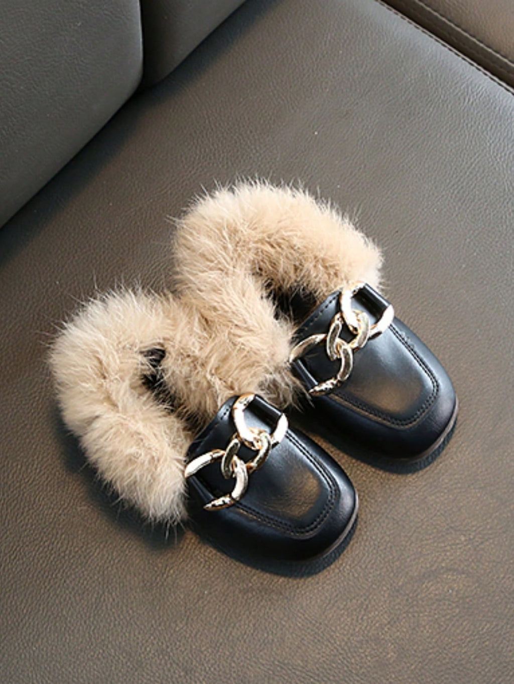 New Fashionable Furry Toddler Shoes (Run Small By One Size) Black