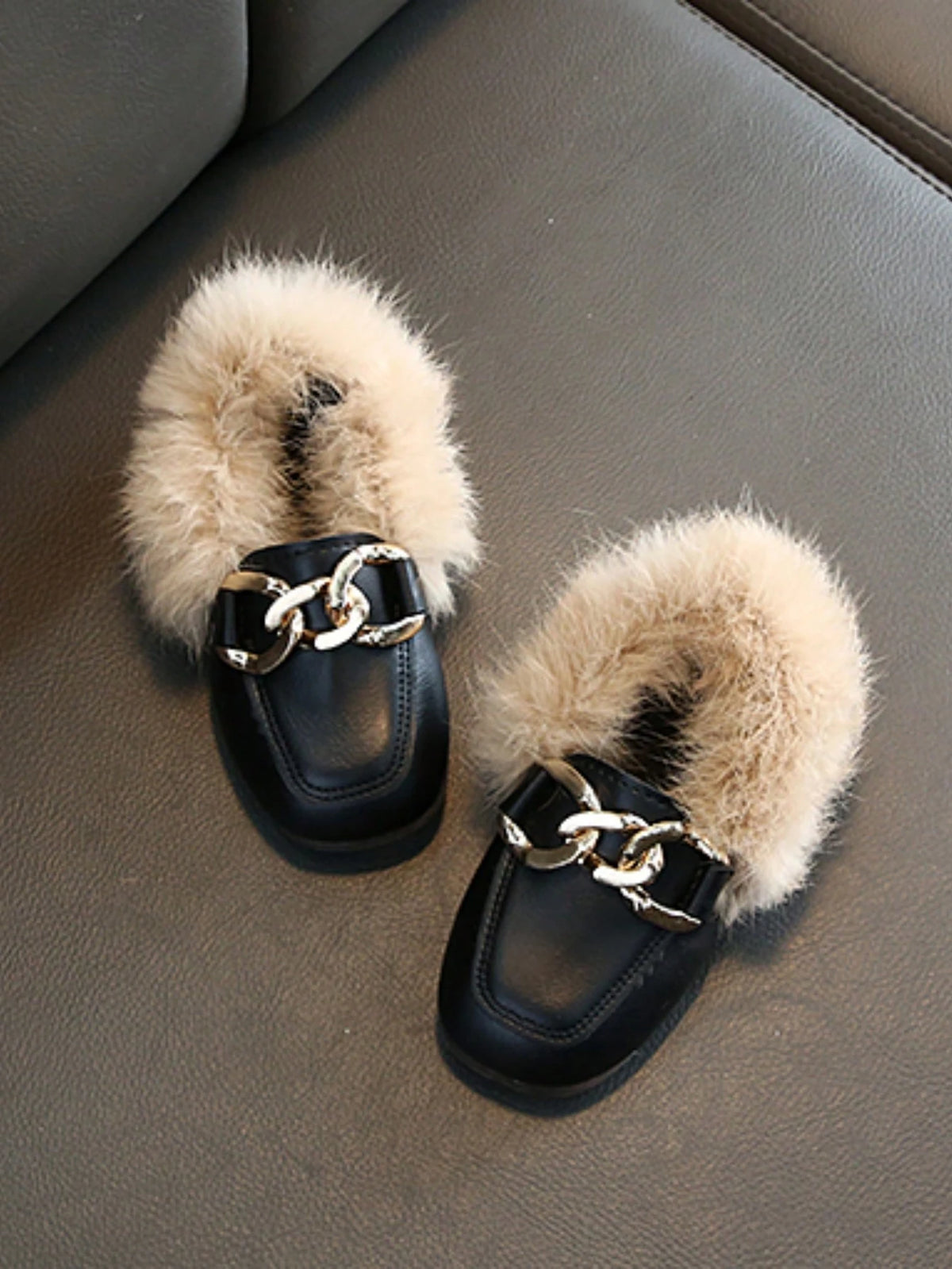 New Fashionable Furry Toddler Shoes (Run Small By One Size) Black