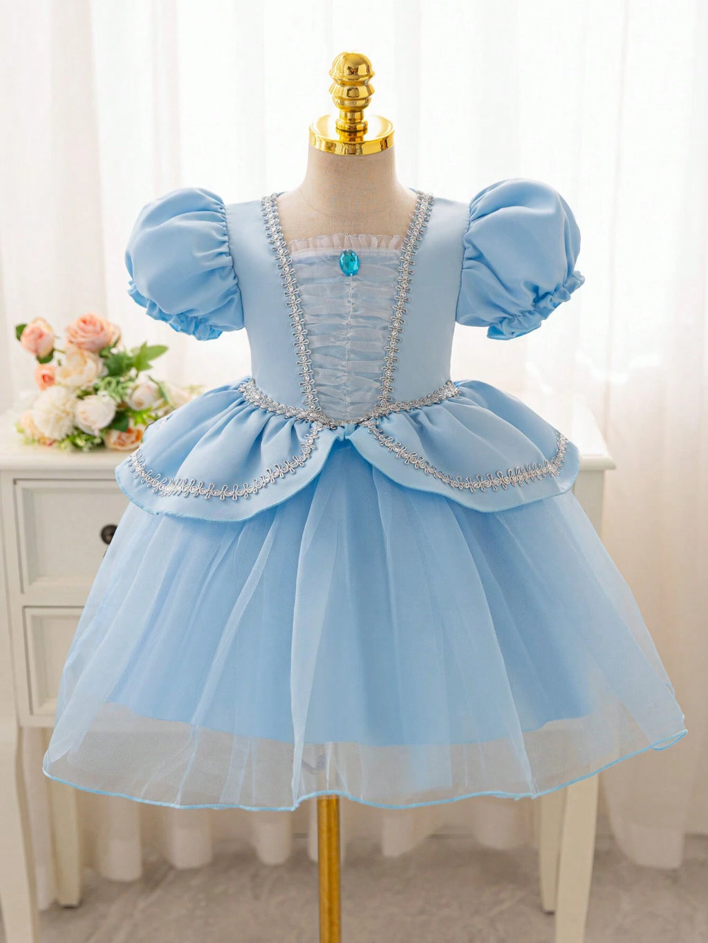 Robe de bal à manches bouffantes et détails en strass pour jeune fille