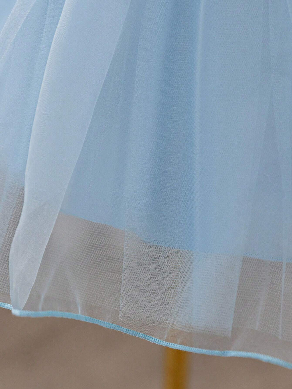 Robe de bal à manches bouffantes et détails en strass pour jeune fille