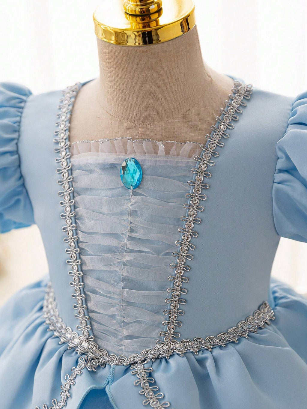 Robe de bal à manches bouffantes et détails en strass pour jeune fille