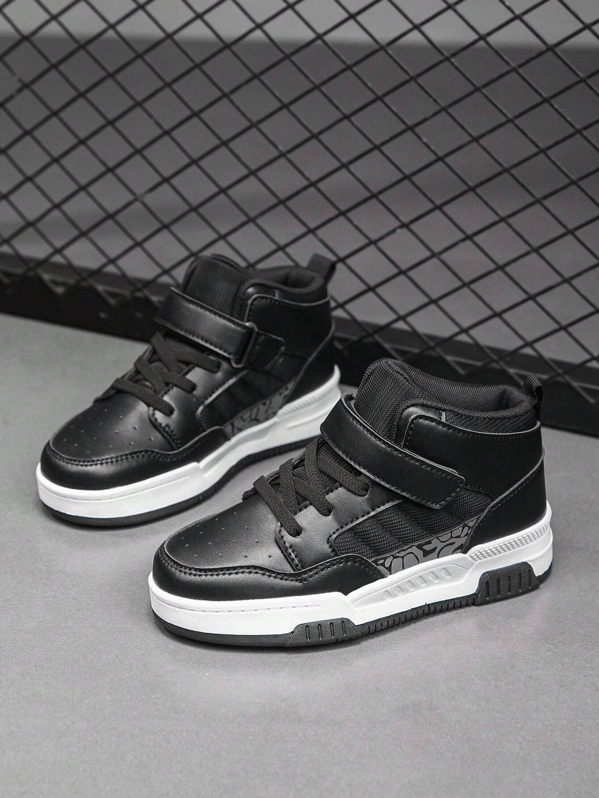 Boys' Casual All-Match Sneakers In Black