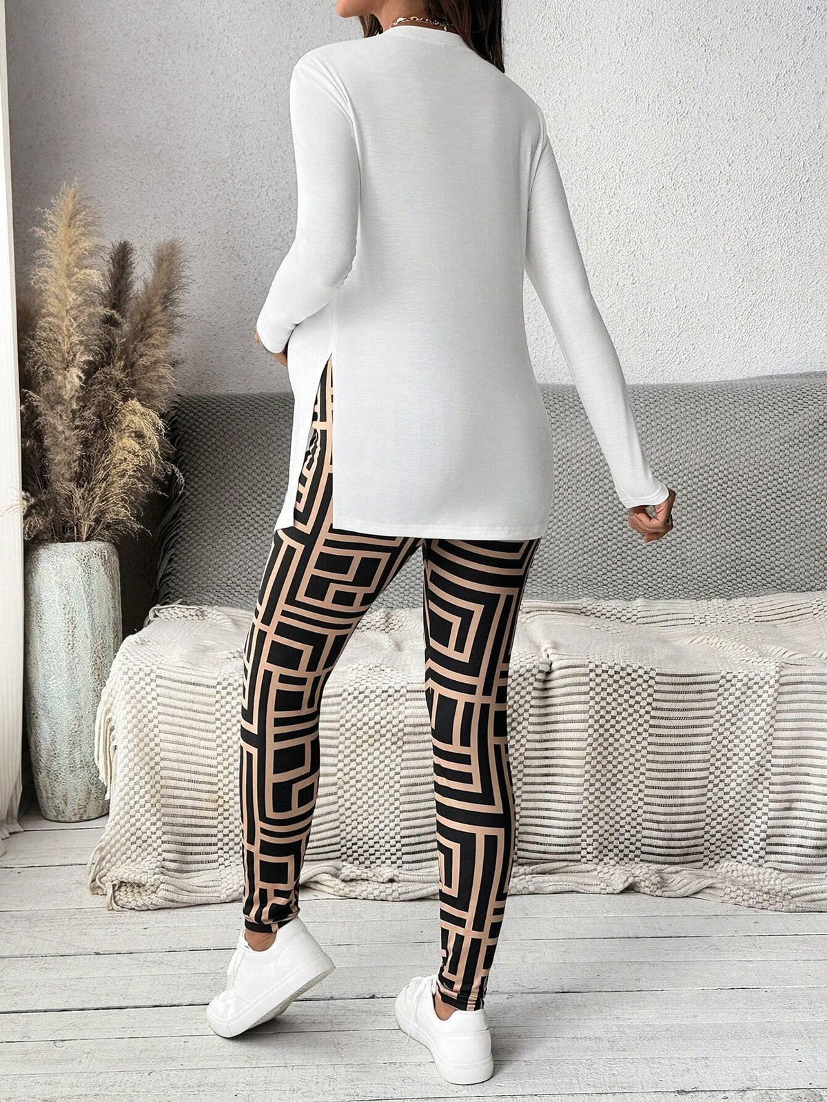 Maternity Multicolor Bear-Print Side-Slit Top And Leggings Set