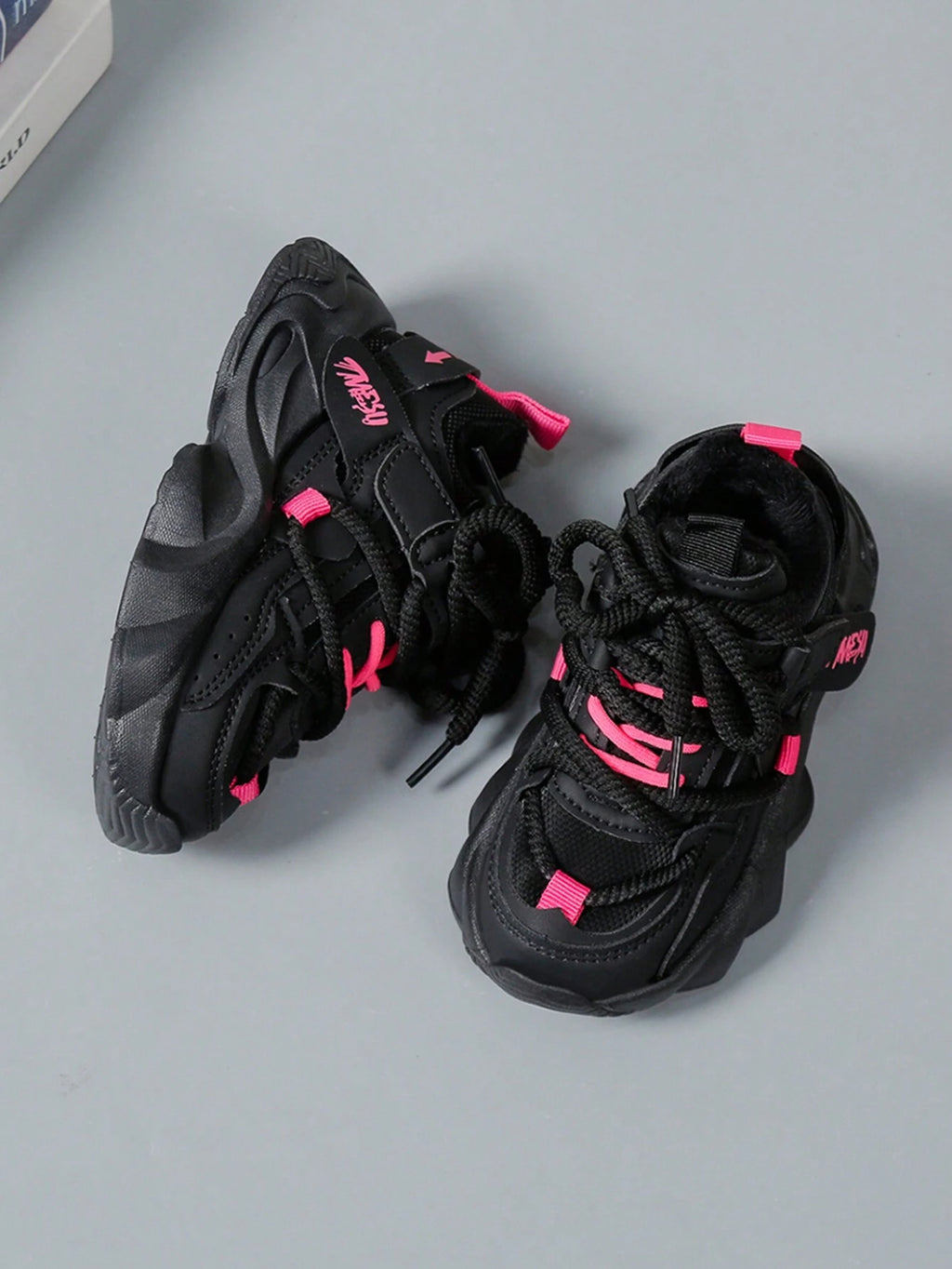Kids' Minimalist Low-Top Outdoor Running Shoes