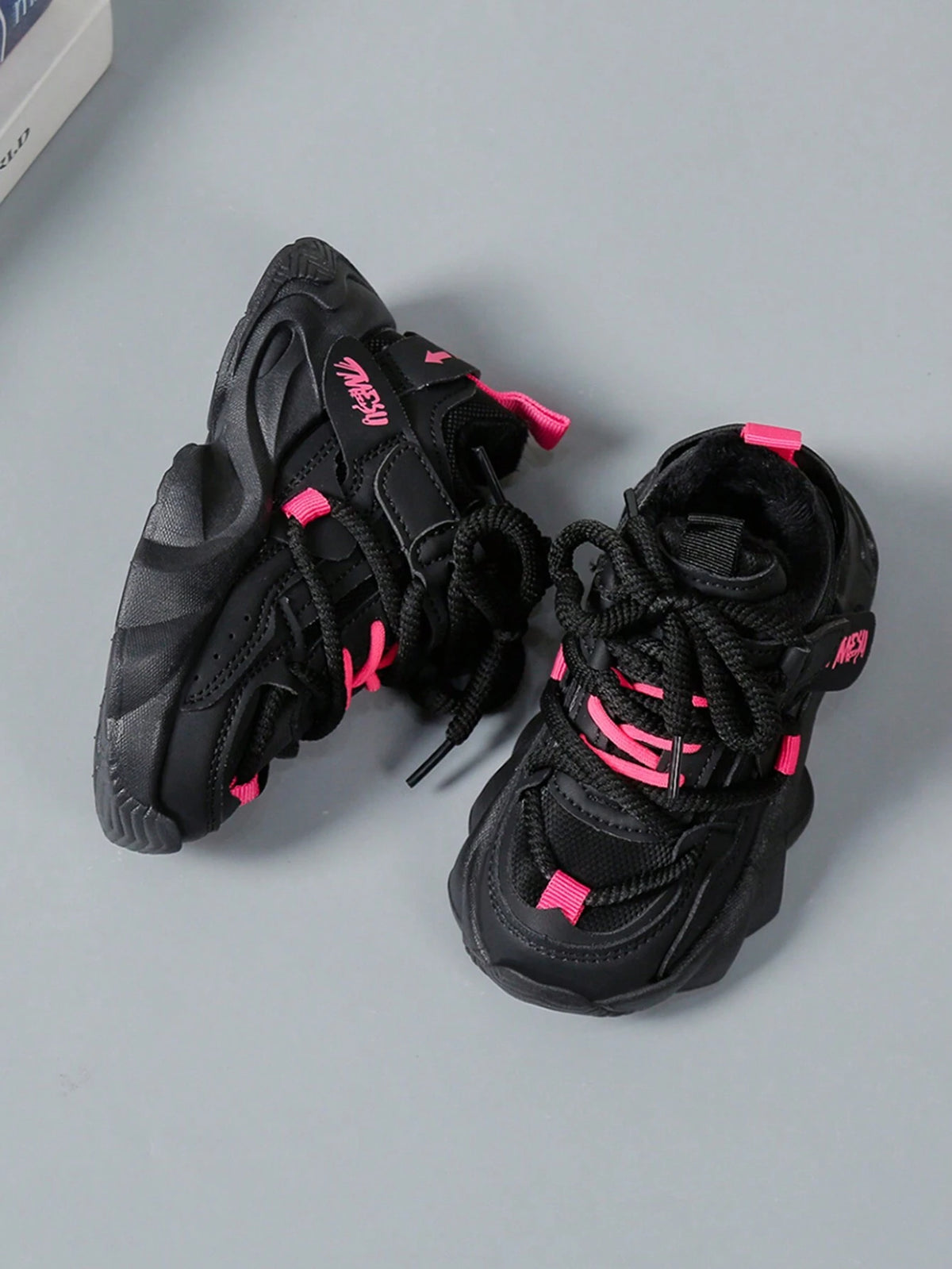 Kids' Minimalist Low-Top Outdoor Running Shoes