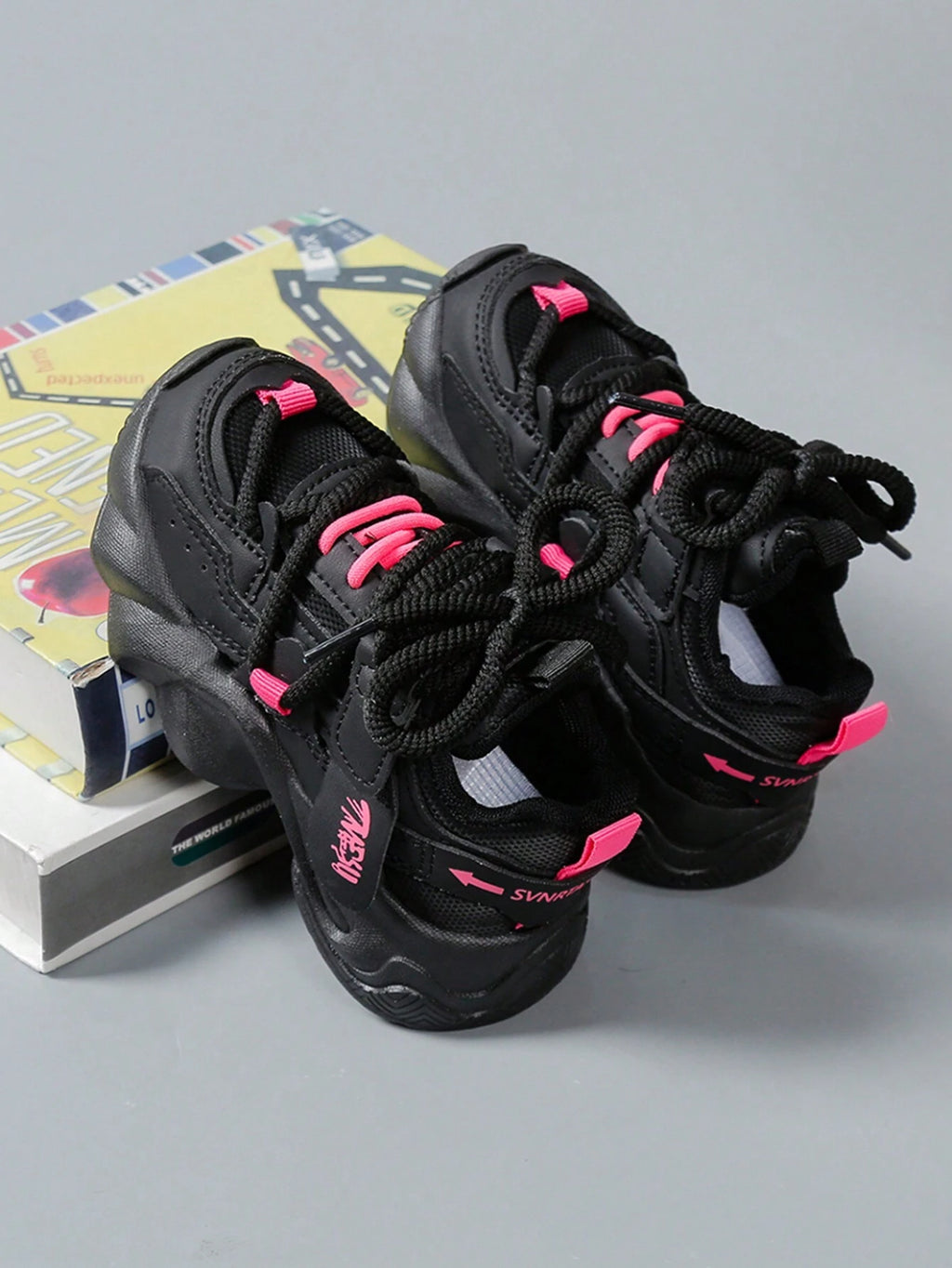 Kids' Minimalist Low-Top Outdoor Running Shoes