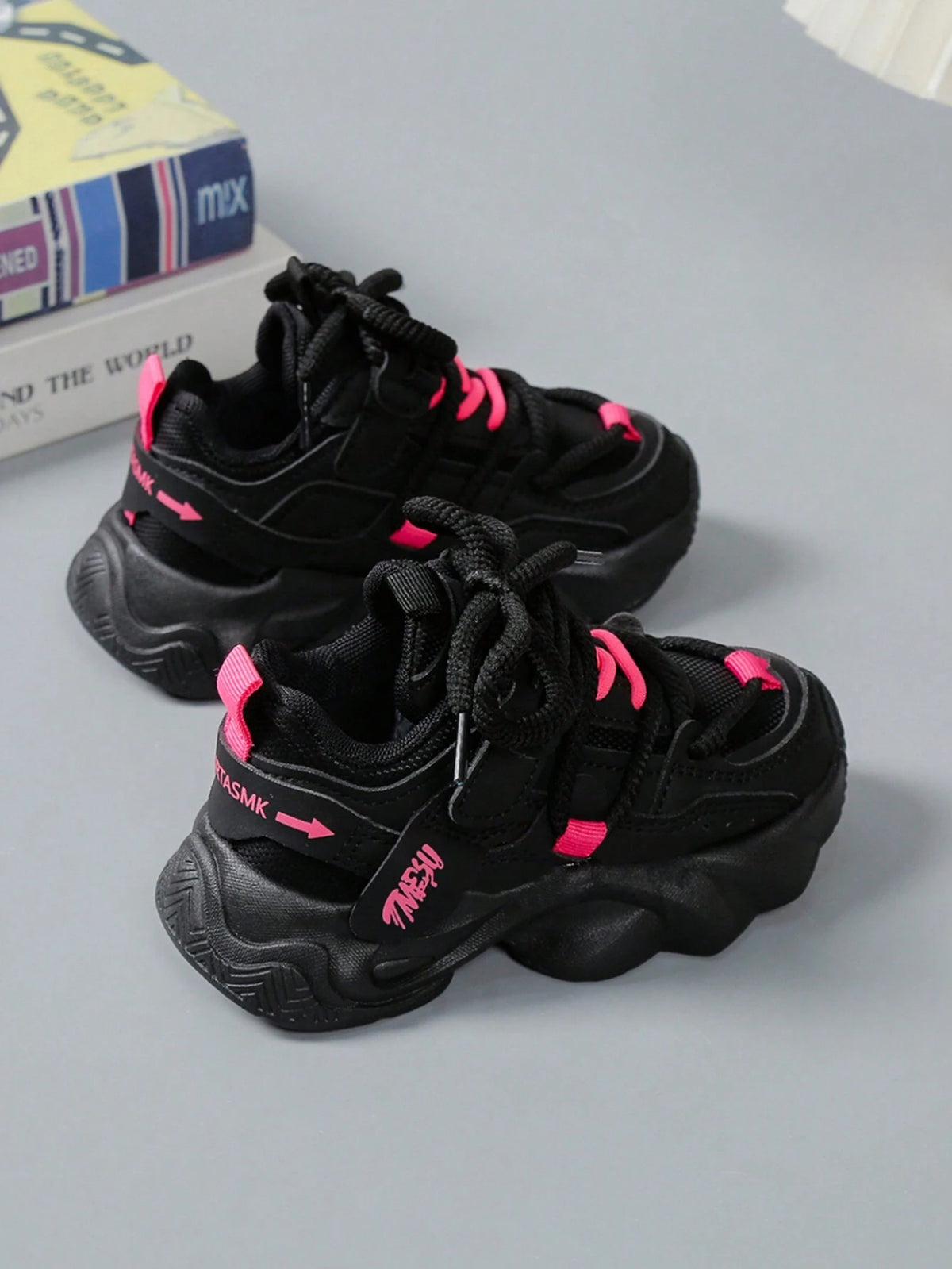 Kids' Minimalist Low-Top Outdoor Running Shoes
