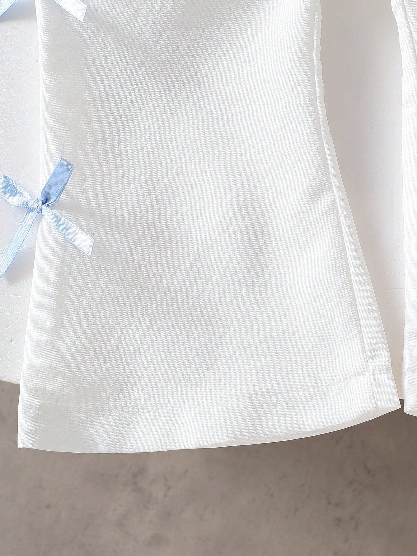 SHEIN Ensemble Filles Chemise à Nœud et Pantalon Blanc Motifs Bleus