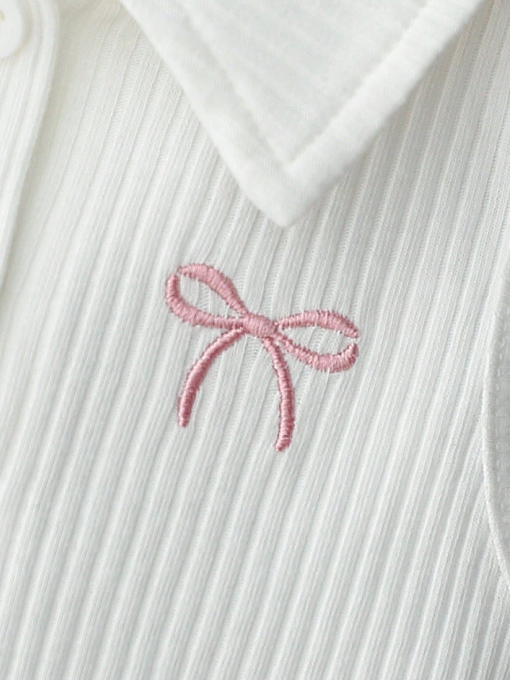 Ensemble 2 pièces Souflis pour bébé fille : haut brodé rose et jupe plissée