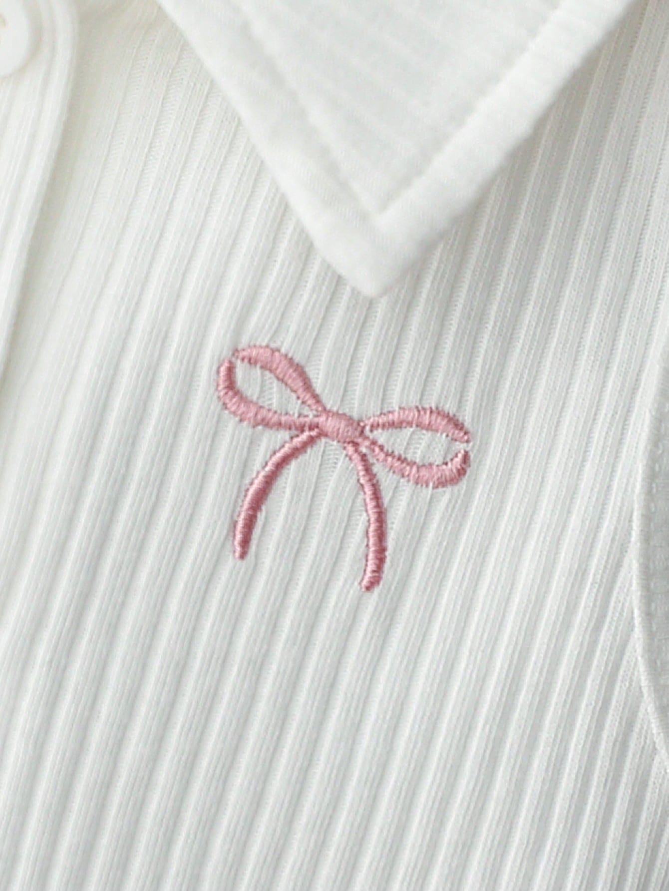 Ensemble 2 pièces Souflis pour bébé fille : haut brodé rose et jupe plissée