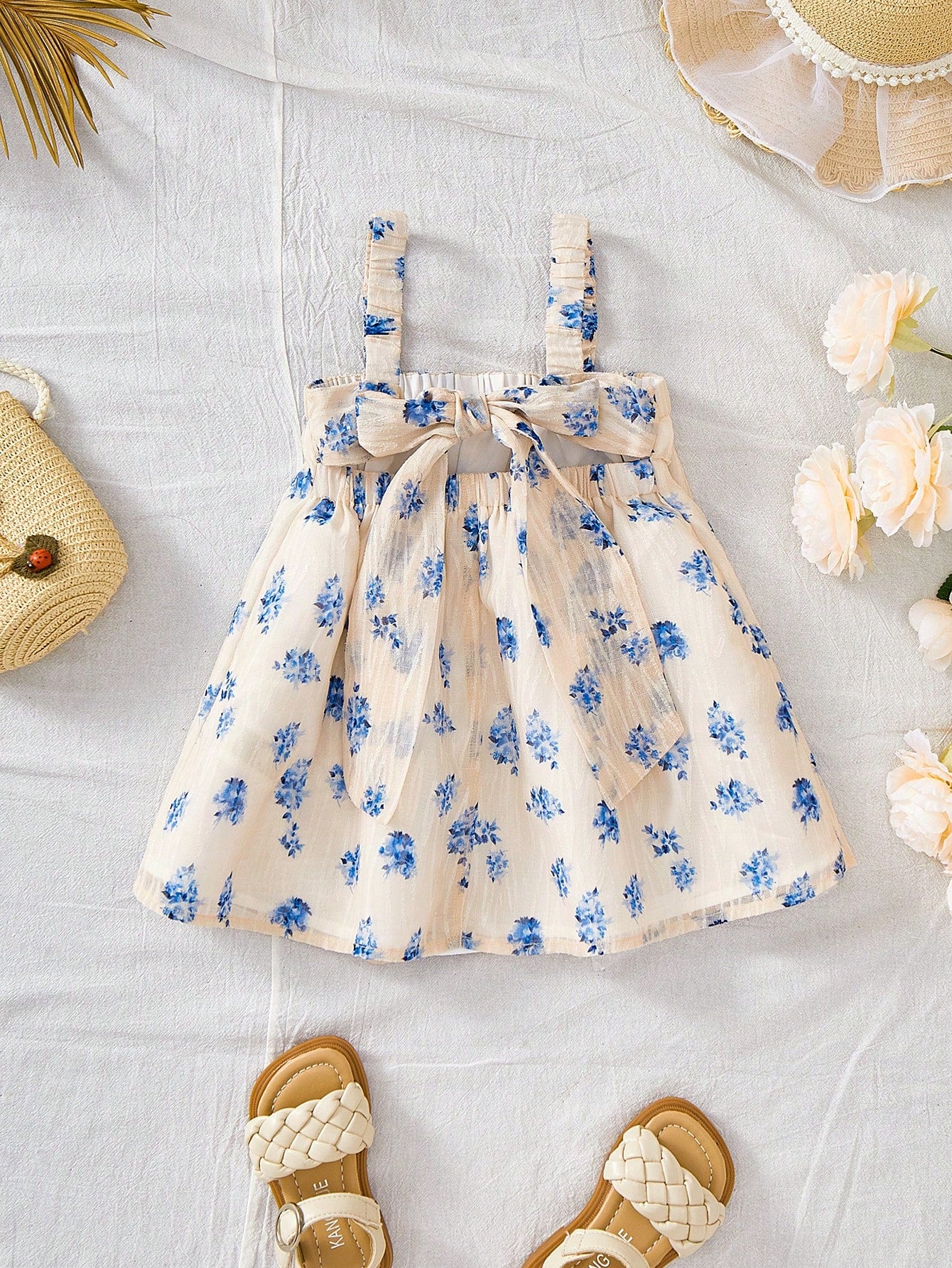 SHEIN Robe d'été ample à bretelles imprimé floral multicolore Mère et fille pour bébé fille