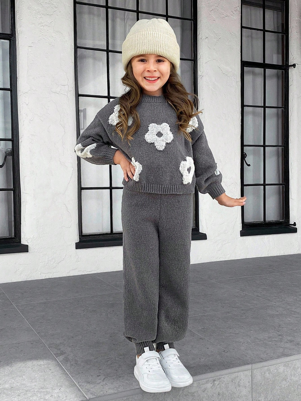 Young Girl Floral Pattern Knit Sweater Pants 2 Piece Set