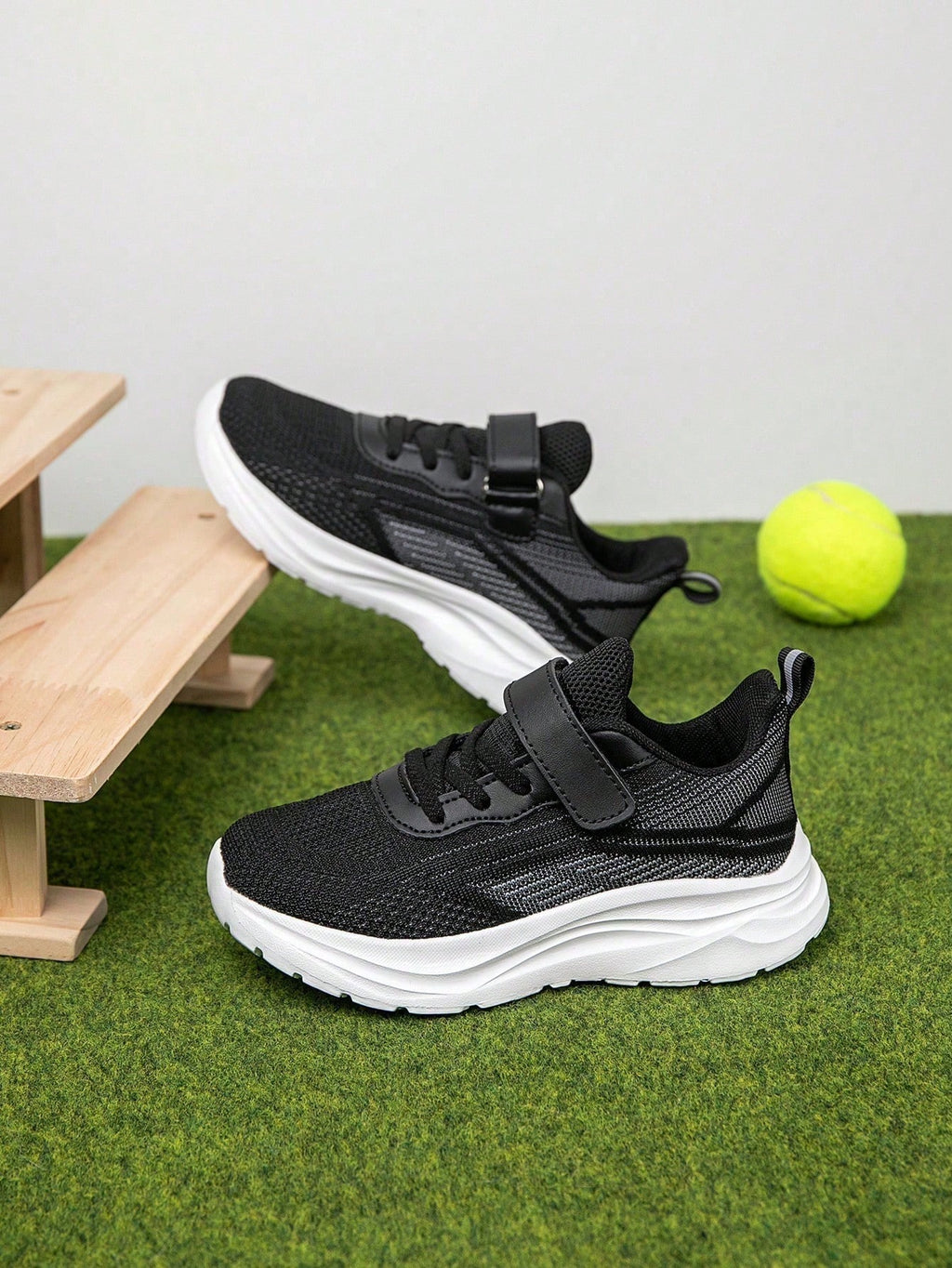Boys' Gradient Mesh Running Shoes