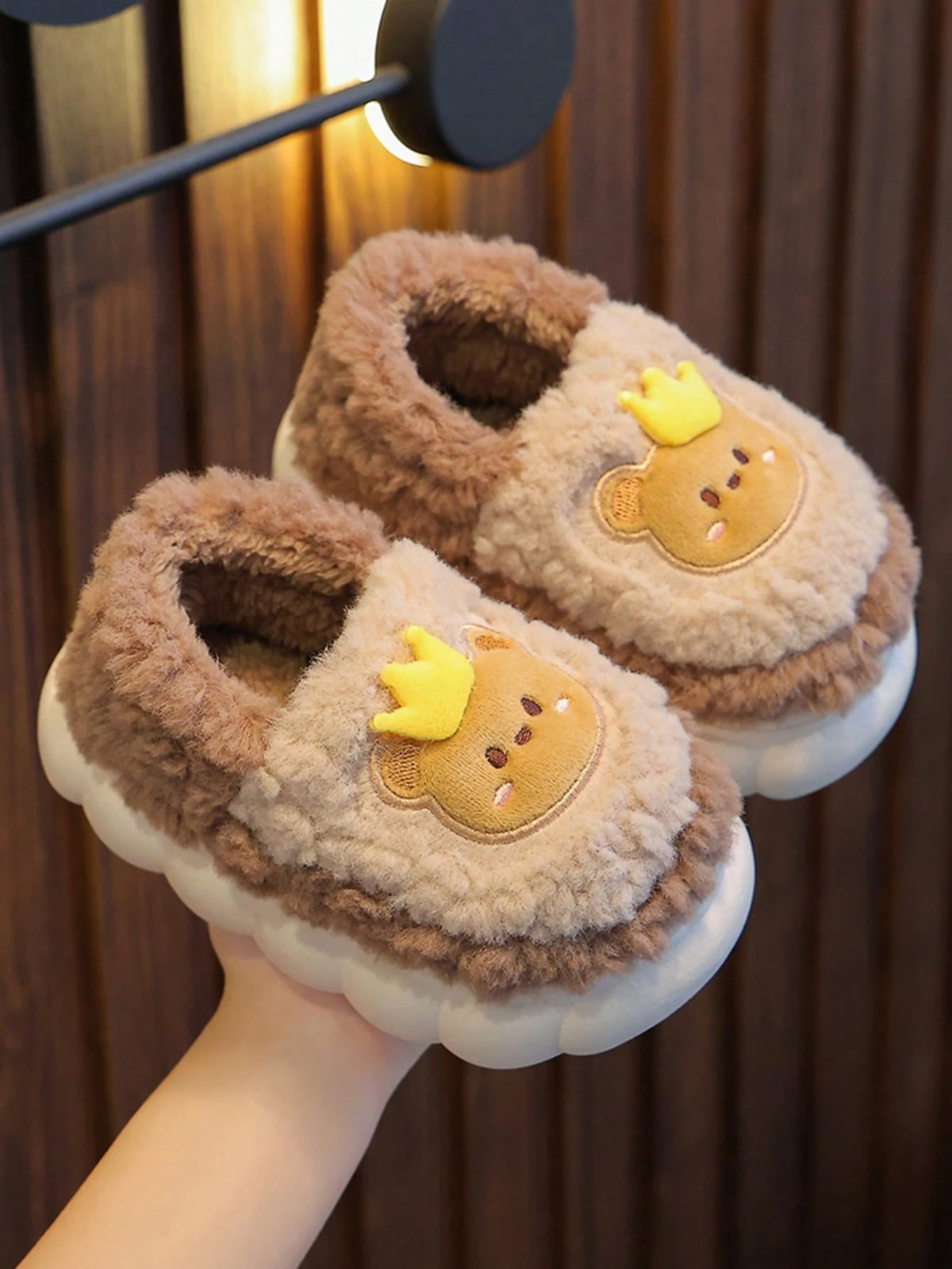 Pantoufles chaudes en peluche à motif dessin animé pour garçon - Kaki (1 paire)