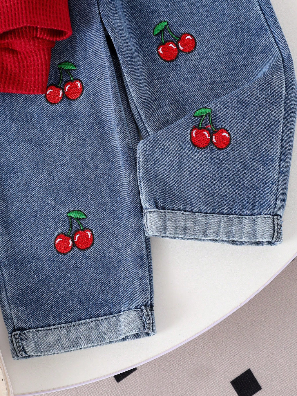 Ensemble 2 pièces T-shirt brodé cerise et jean taille haute pour bébés filles