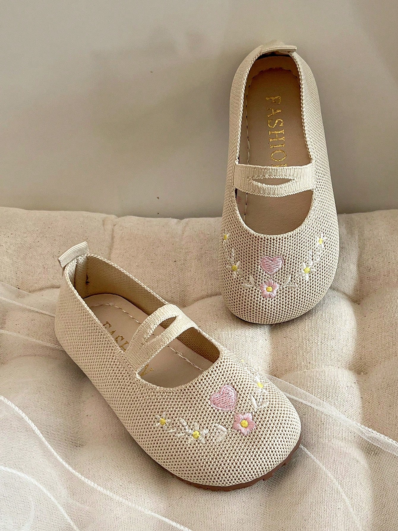 Girls' Beige Knit Mary Jane Shoes