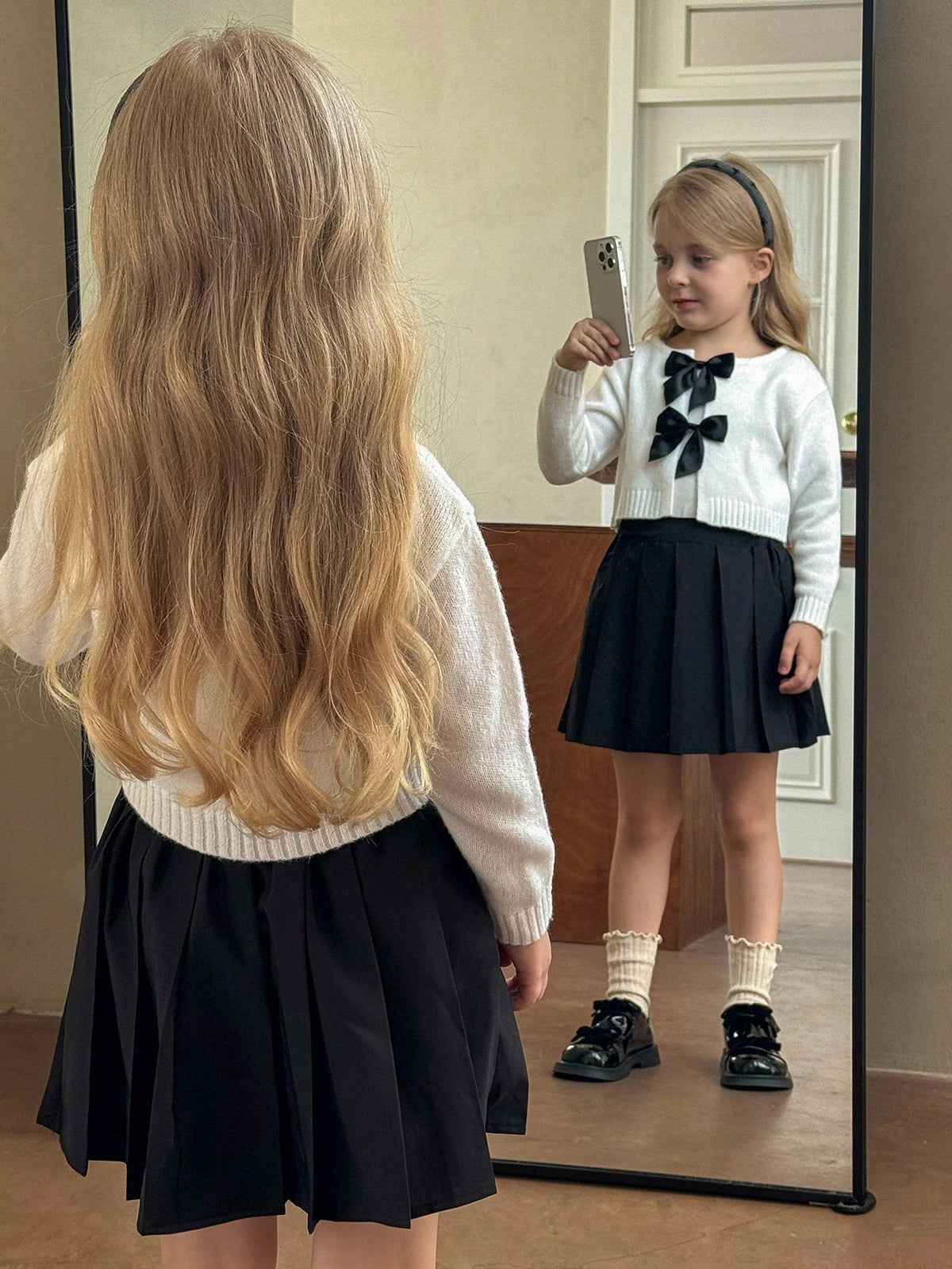 Young Girl Bowknot Round Neck Long Sleeve Cardigan
