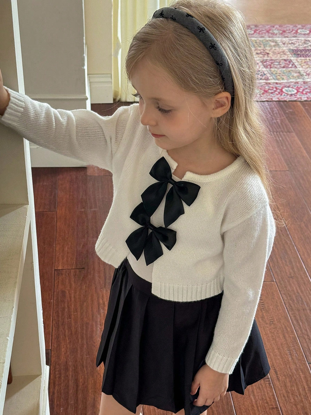 Young Girl Bowknot Round Neck Long Sleeve Cardigan