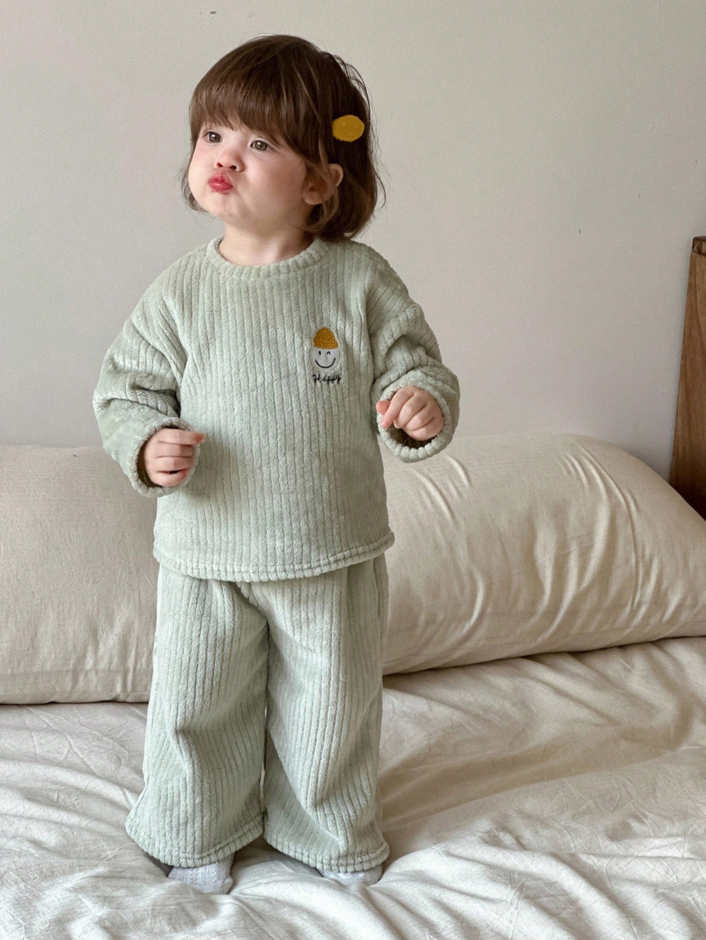 Baby Girl Cartoon Embroidered Crew Neck Loungewear 2 Piece Set