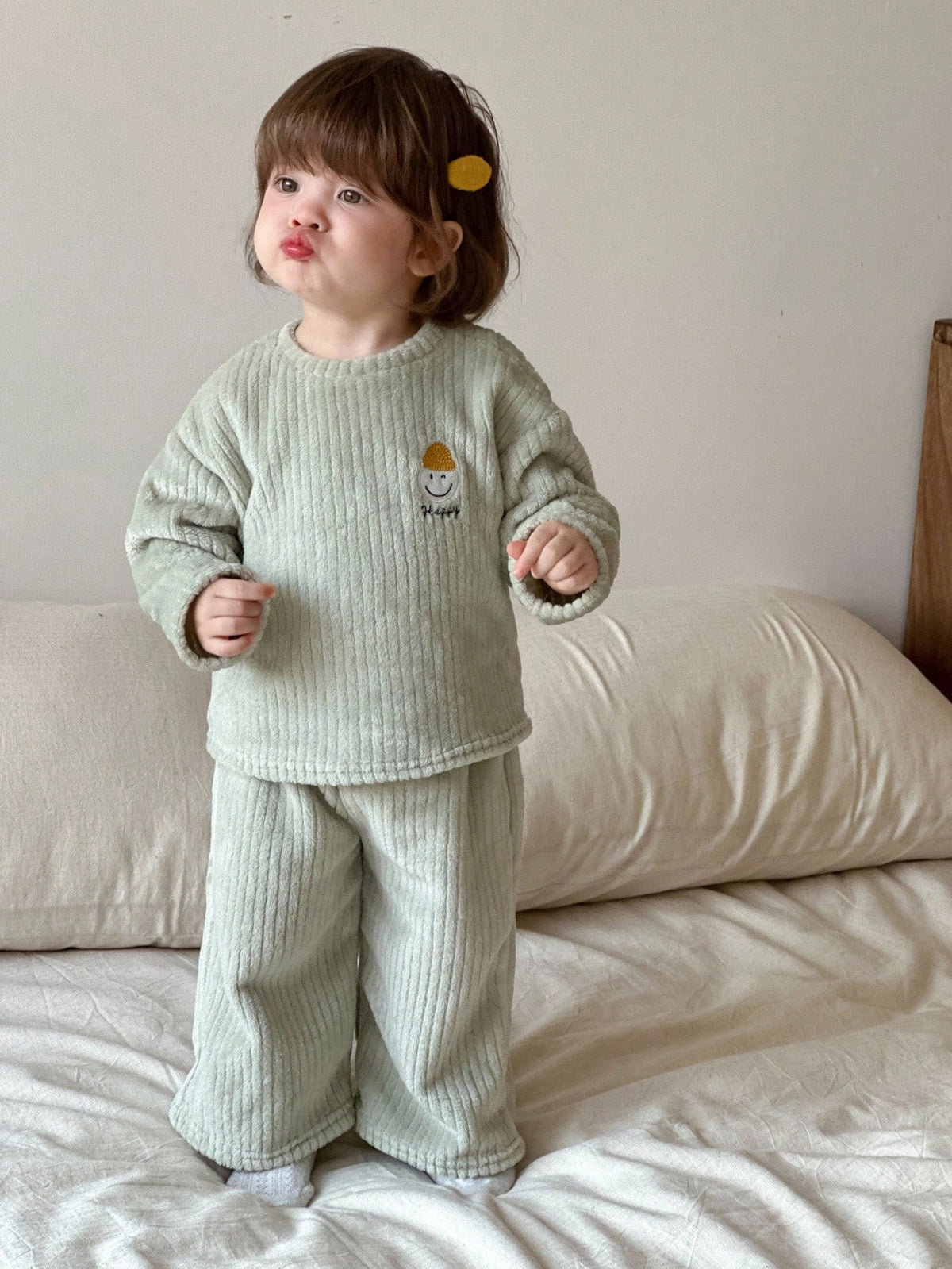 Baby Girl Cartoon Embroidered Crew Neck Loungewear 2 Piece Set