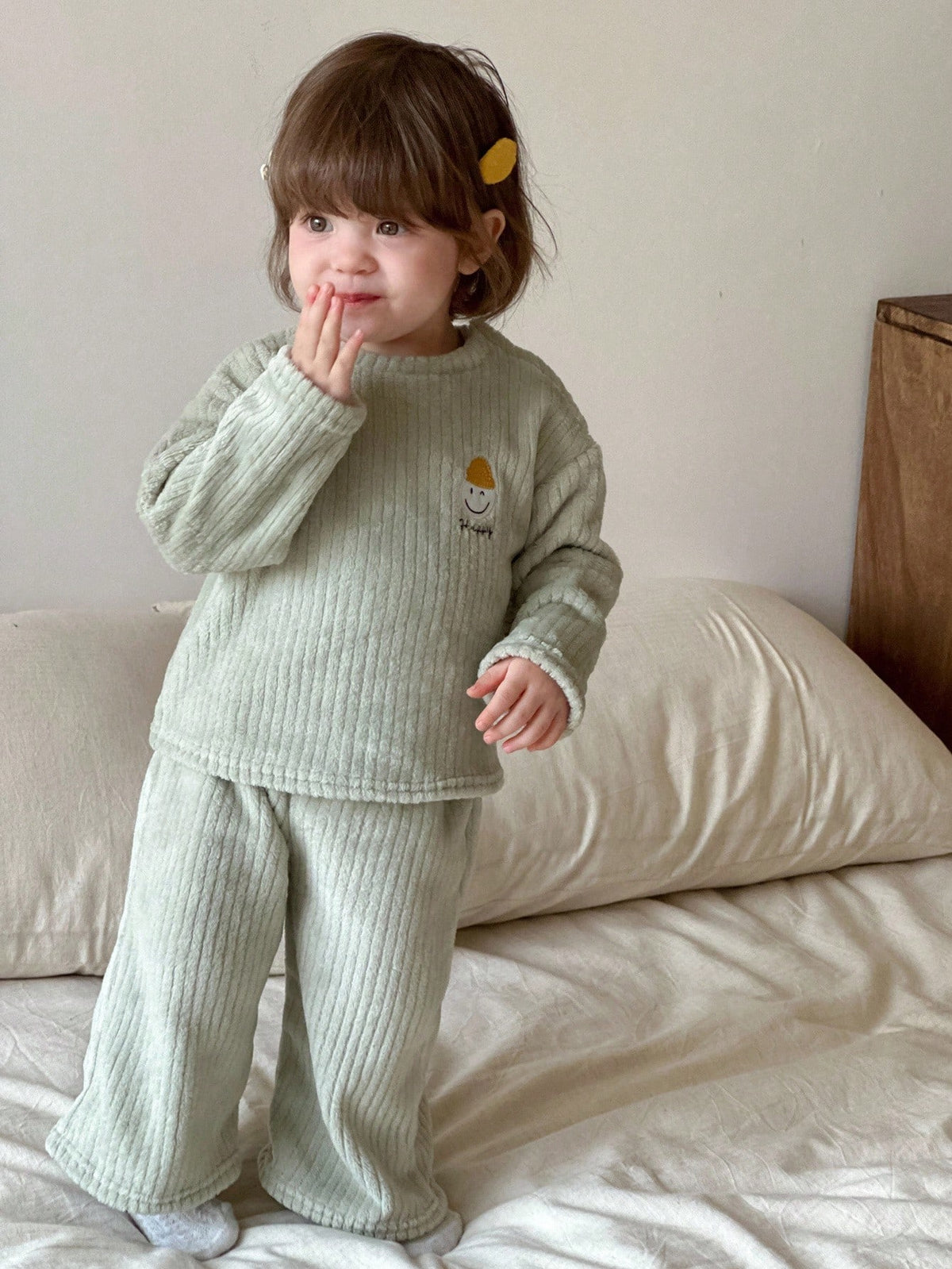 Baby Girl Cartoon Embroidered Crew Neck Loungewear 2 Piece Set