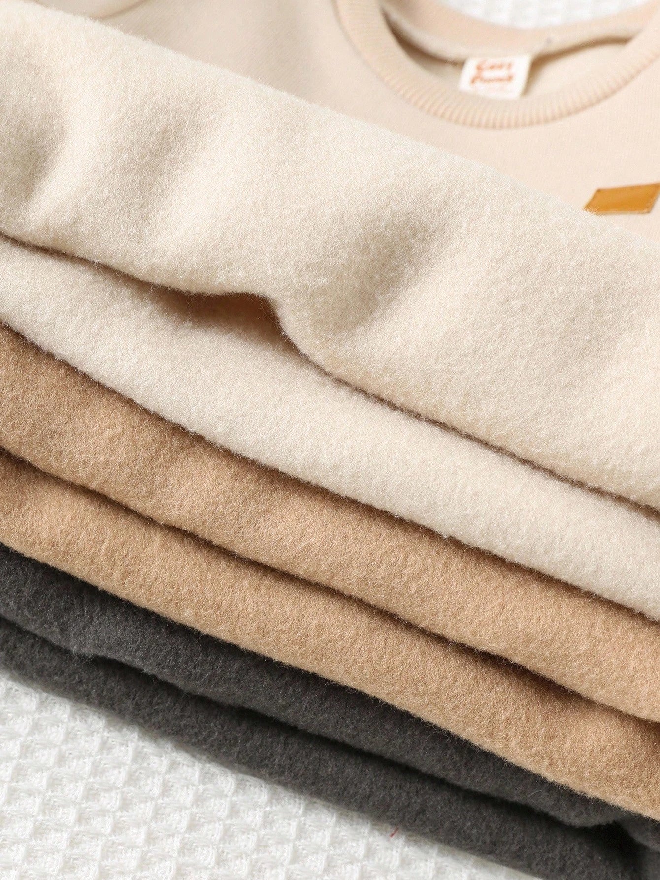 Ensemble 3 pièces sweat-shirt et pantalon en tissu tissé Cozy Pixies pour bébé garçon, couleur marron