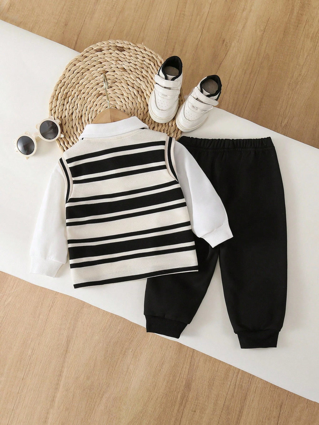 Ensemble chemise, gilet en tricot et pantalon Bambinoo x Playful Pals Baby Bear