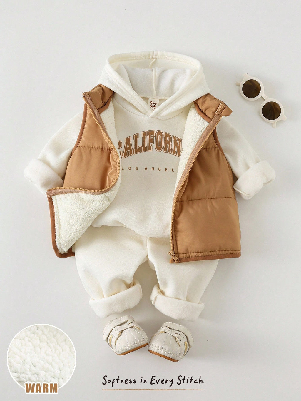 Ensemble 3 pièces Cozy Pixies pour bébé garçon : sweat à capuche, gilet et pantalon imprimés, couleur abricot