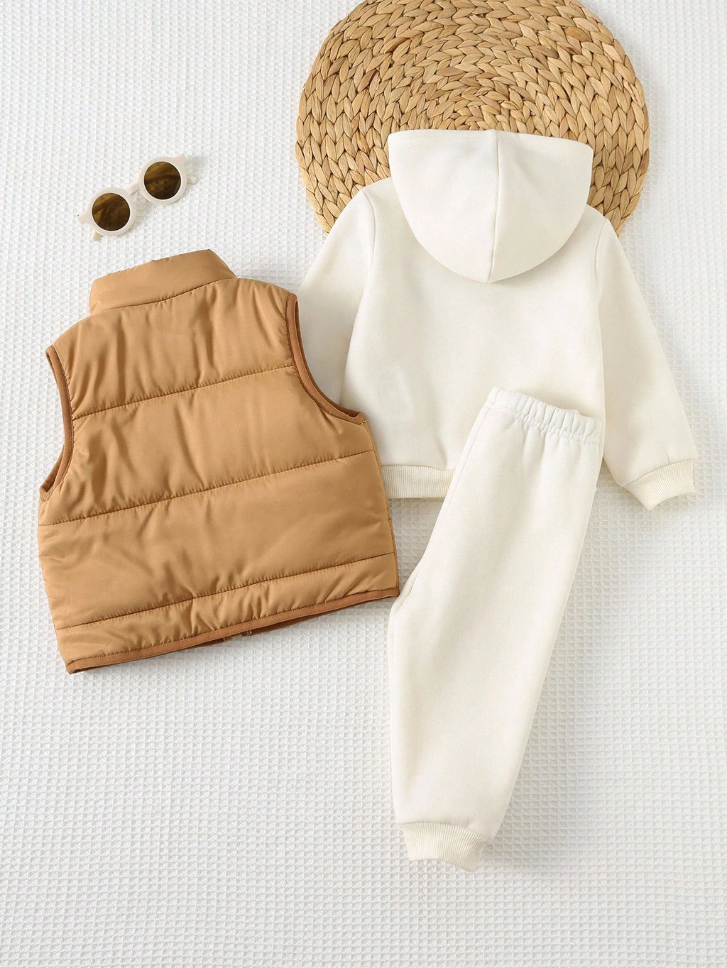 Ensemble 3 pièces Cozy Pixies pour bébé garçon : sweat à capuche, gilet et pantalon imprimés, couleur abricot