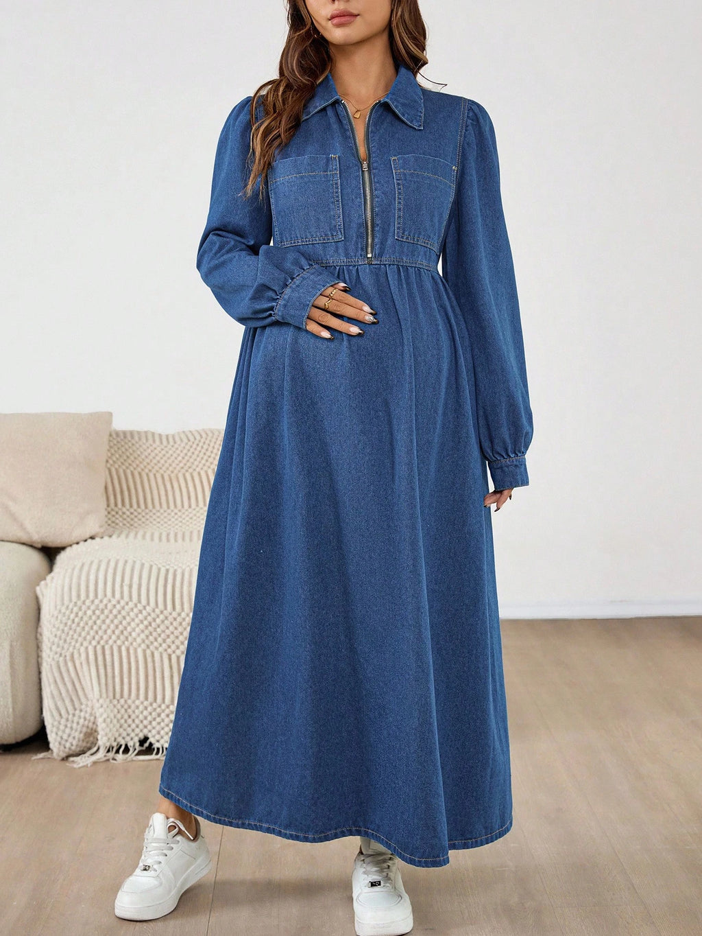 Robe longue en jean de maternité bleu marine à col zippé
