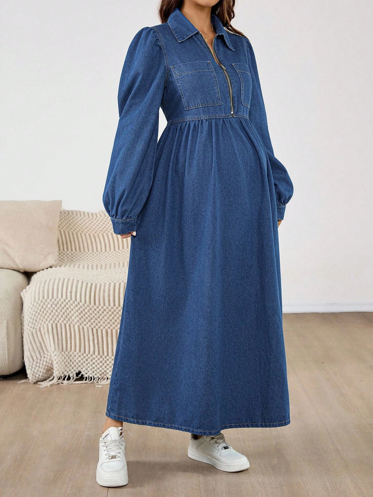 Robe longue en jean de maternité bleu marine à col zippé
