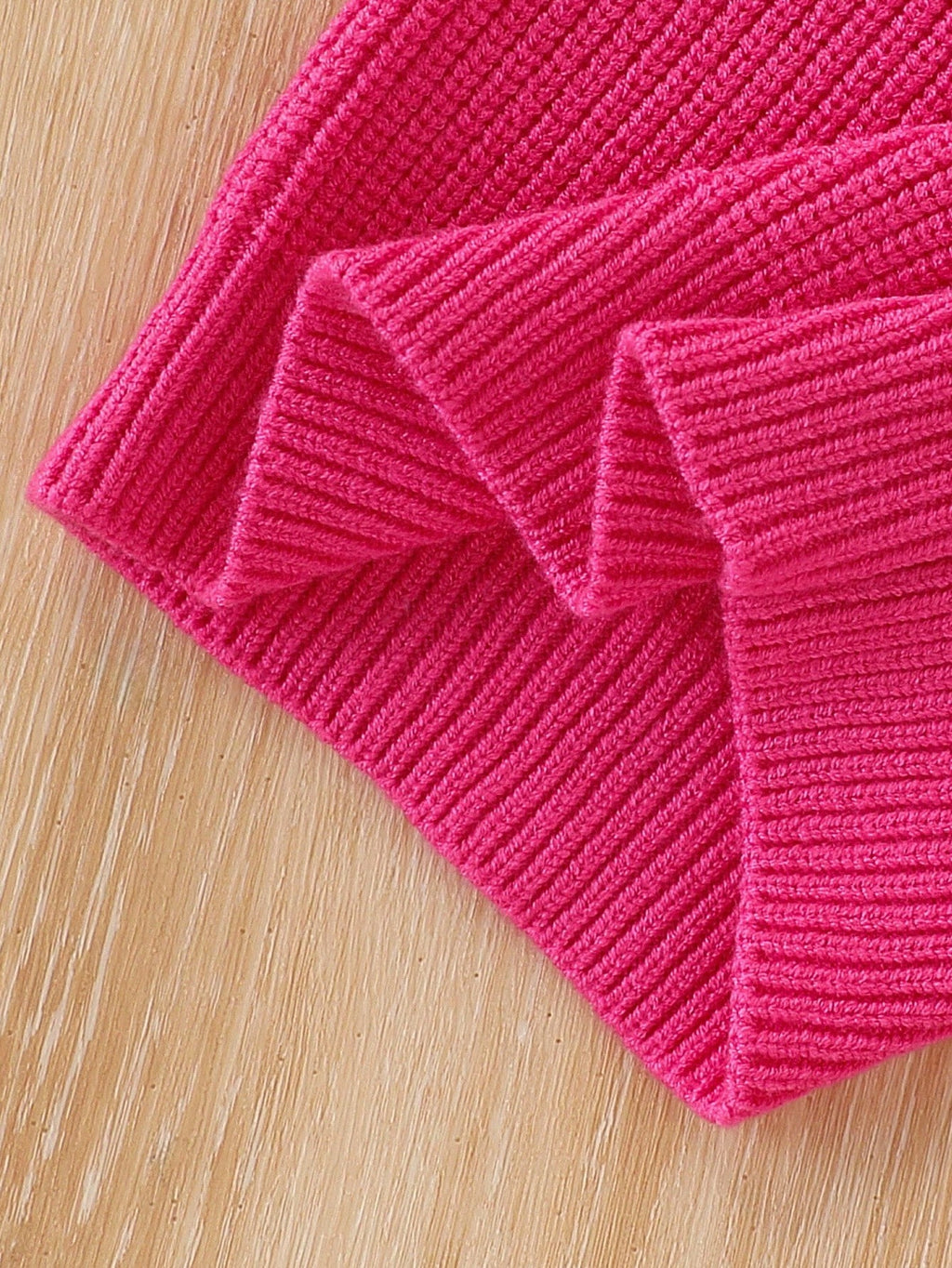 Pull tricoté à col roulé rouge à manches longues pour bébé fille