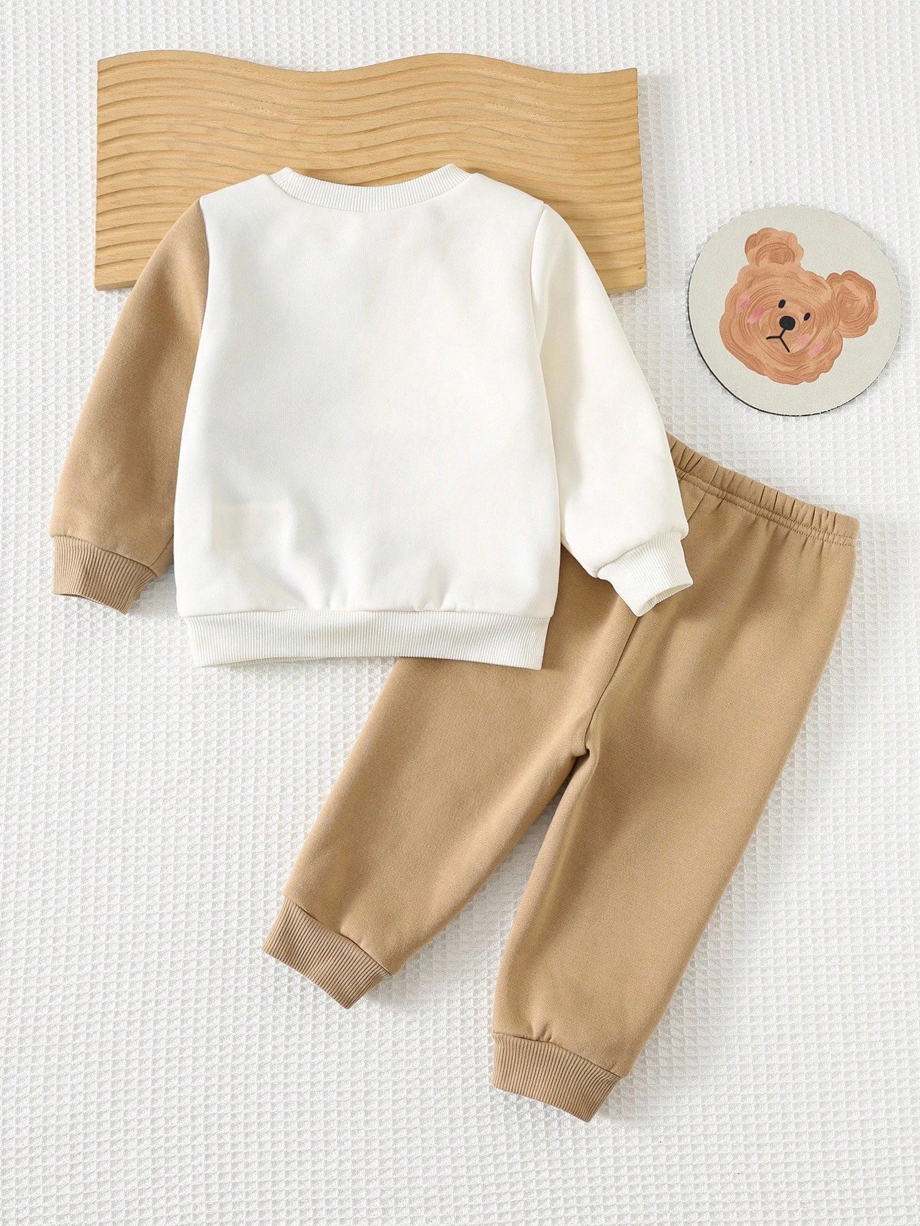 Ensemble sweat et pantalon patchwork animaux Cozy Pixies pour bébé garçon, couleur abricot