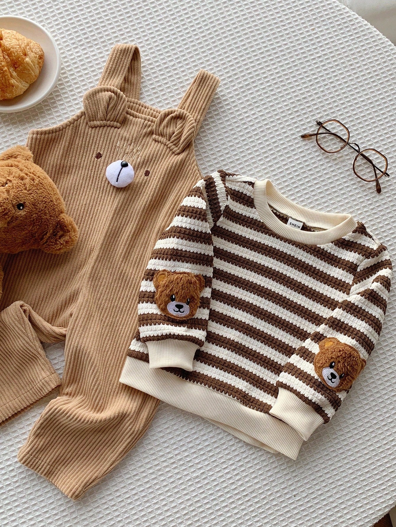 Salopette en velours côtelé et sweatshirt rayé pour bébé, ensemble 2 pièces