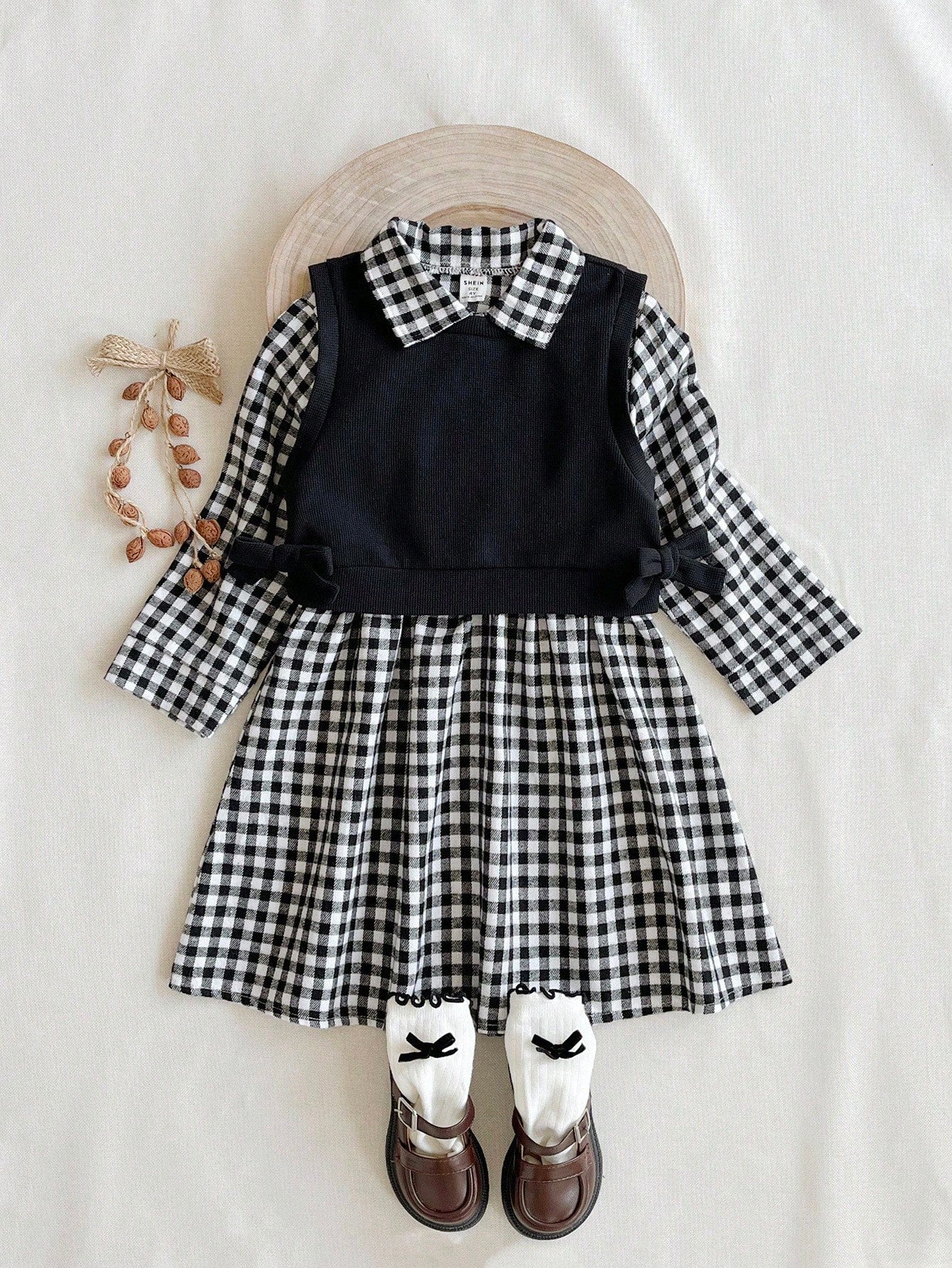 Ensemble Fille Robe Carreaux & Gilet Tricoté