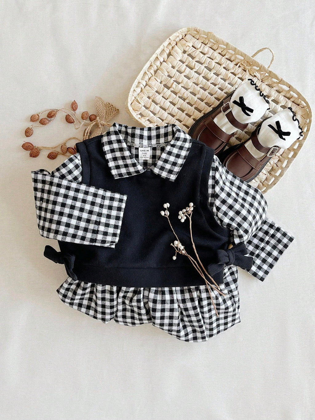 Ensemble Fille Robe Carreaux & Gilet Tricoté
