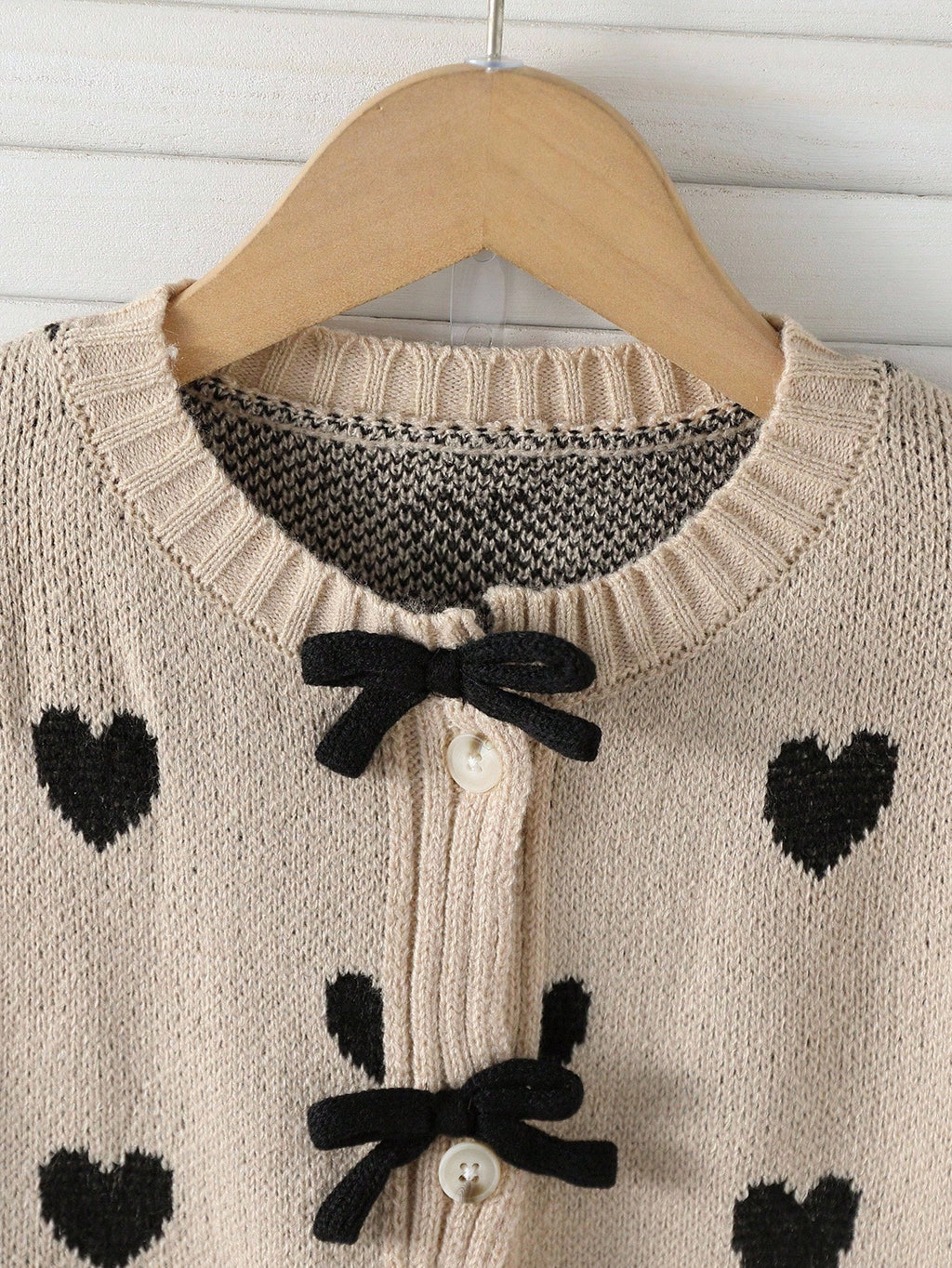 Ensemble Fille Veste Pull Beige Cœur & Jupe Noire