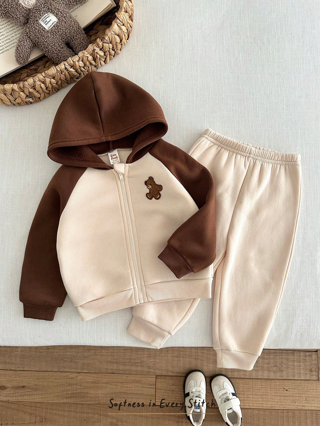 Ensemble 2 pièces pour bébés garçons, motif ours de dessin animé, veste d'automne à manches raglan de couleur contrastée et pantalon épais doublé thermique à taille élastique, adapté à l'hiver, noir et blanc