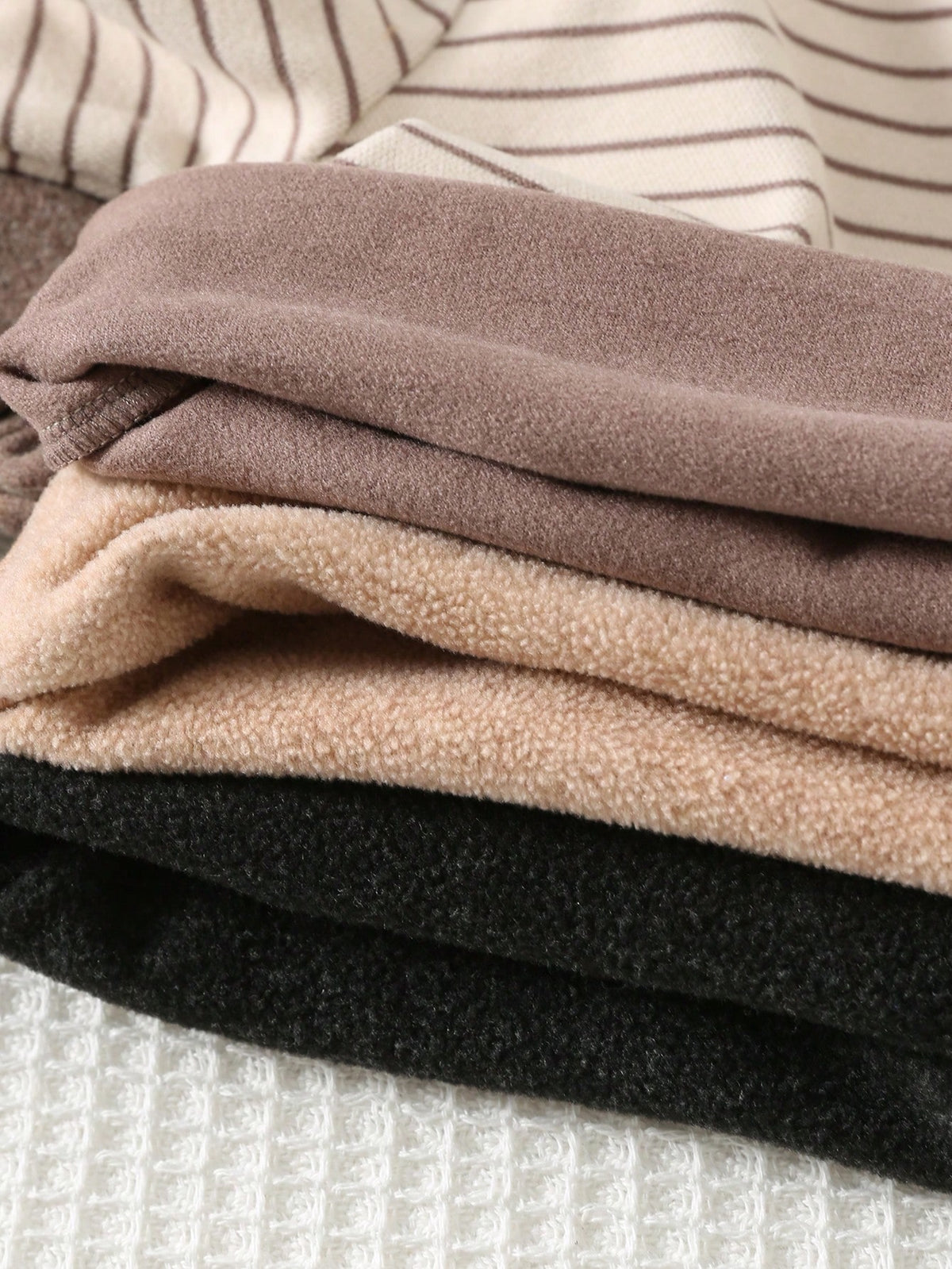 Ensemble de 3 hauts en maille unis et rayés Bambinoo x Cozy Pixies pour garçons