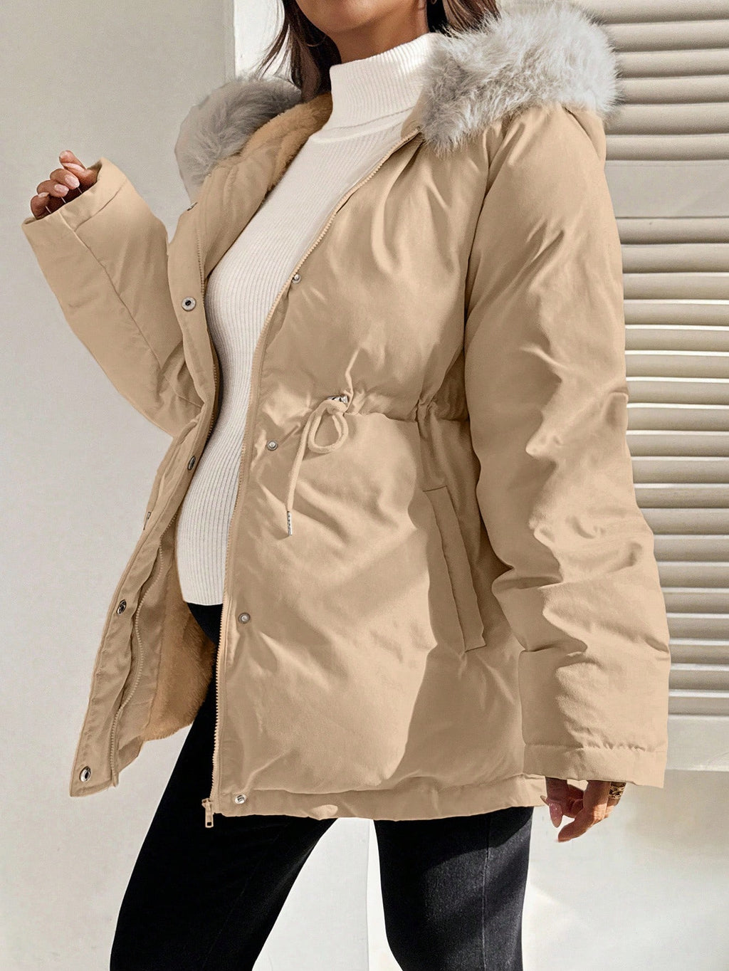 Manteau de maternité kaki matelassé à capuche avec cordon de serrage et doublure thermique