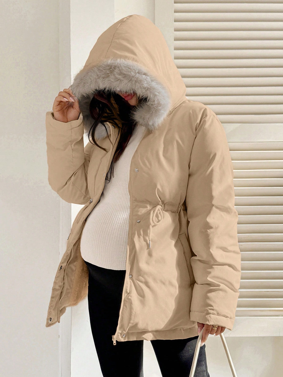 Manteau de maternité kaki matelassé à capuche avec cordon de serrage et doublure thermique