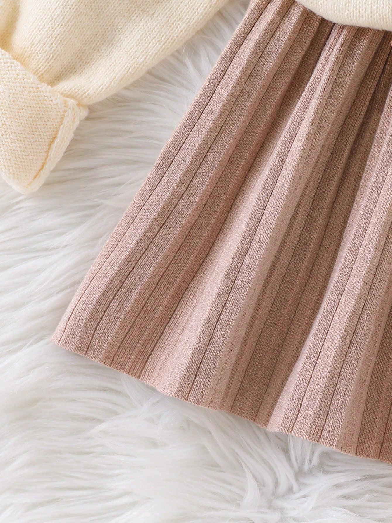 Ensemble Fille Pull Nœud Pois Rose & Jupe Plissée