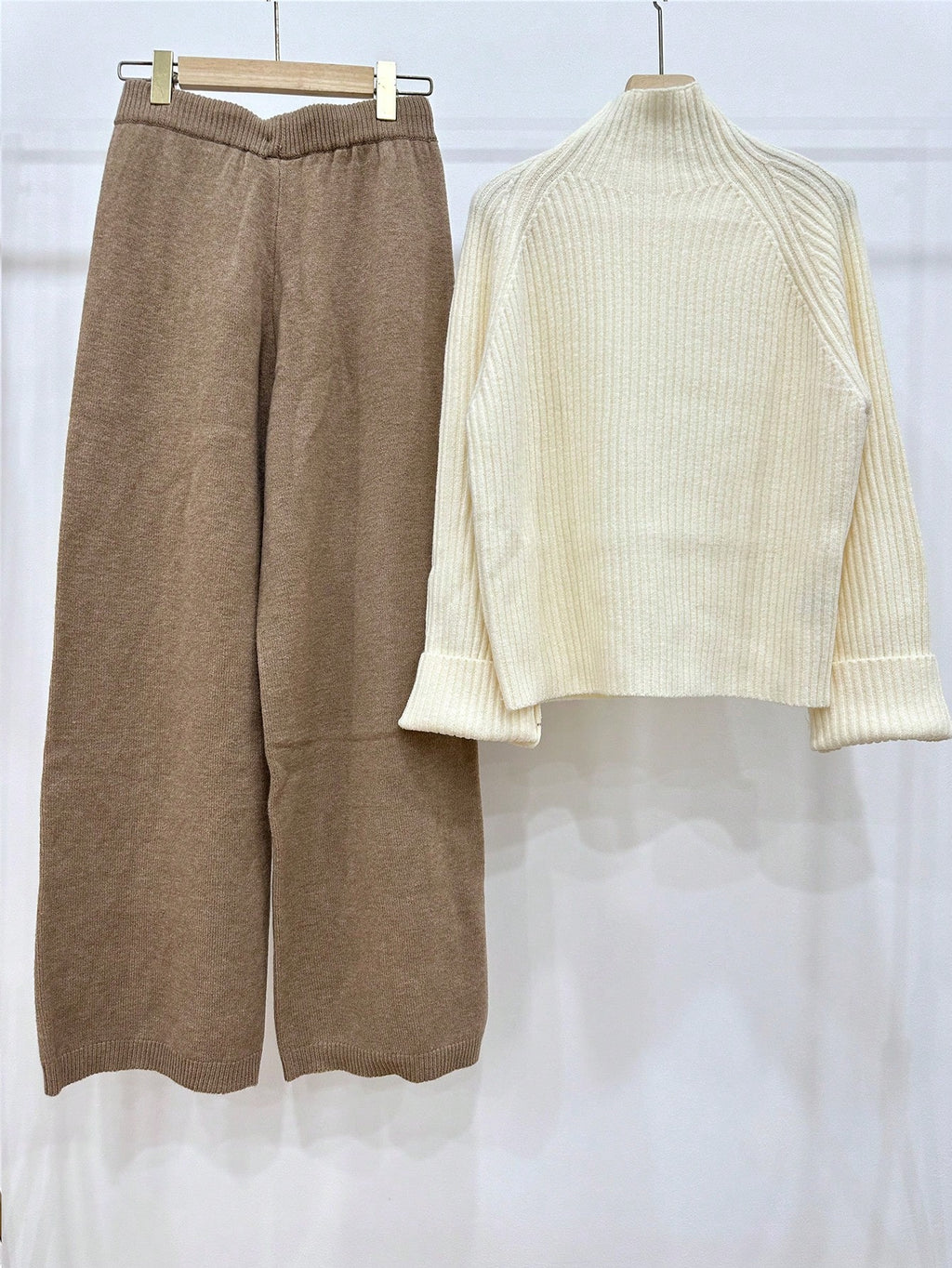 Chiquease Women's Off-White And Apricot Ribbed Knit Sweater Set