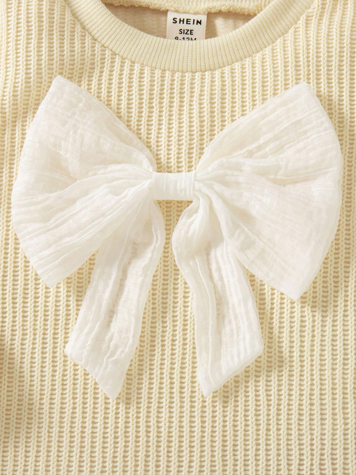 Ensemble 2 pièces pour bébé fille : haut à manches longues avec nœud et jean