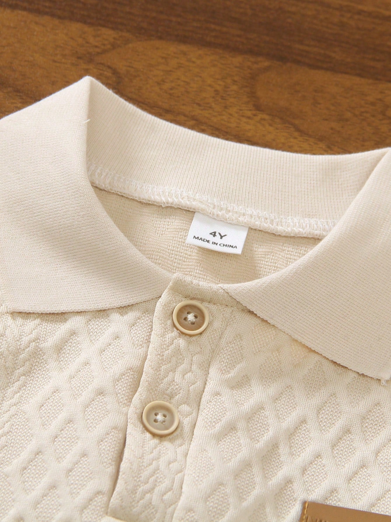 Polo Garçon Beige Texture Losange Patch Cuir