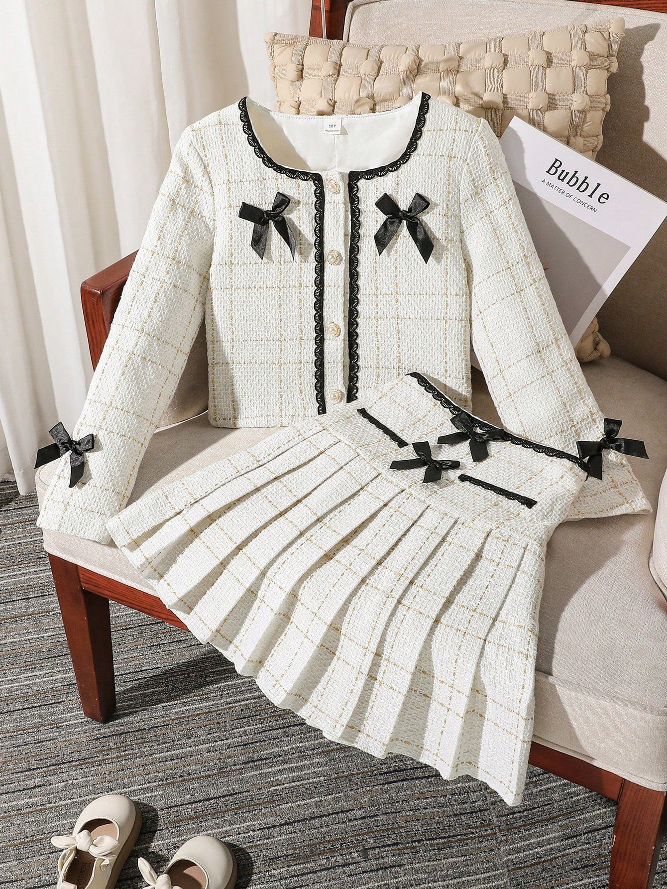 SHEIN Tween Girls 2pcs/Set This Is A Mini Set For Girls Consisting Of Two Pieces: A Short Tweed Jacket For Tween Girls, And A Skirt Decorated With Bows. Apricot