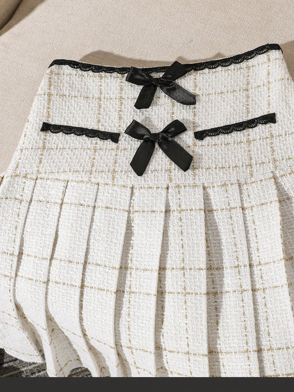SHEIN Tween Girls 2pcs/Set This Is A Mini Set For Girls Consisting Of Two Pieces: A Short Tweed Jacket For Tween Girls, And A Skirt Decorated With Bows. Apricot