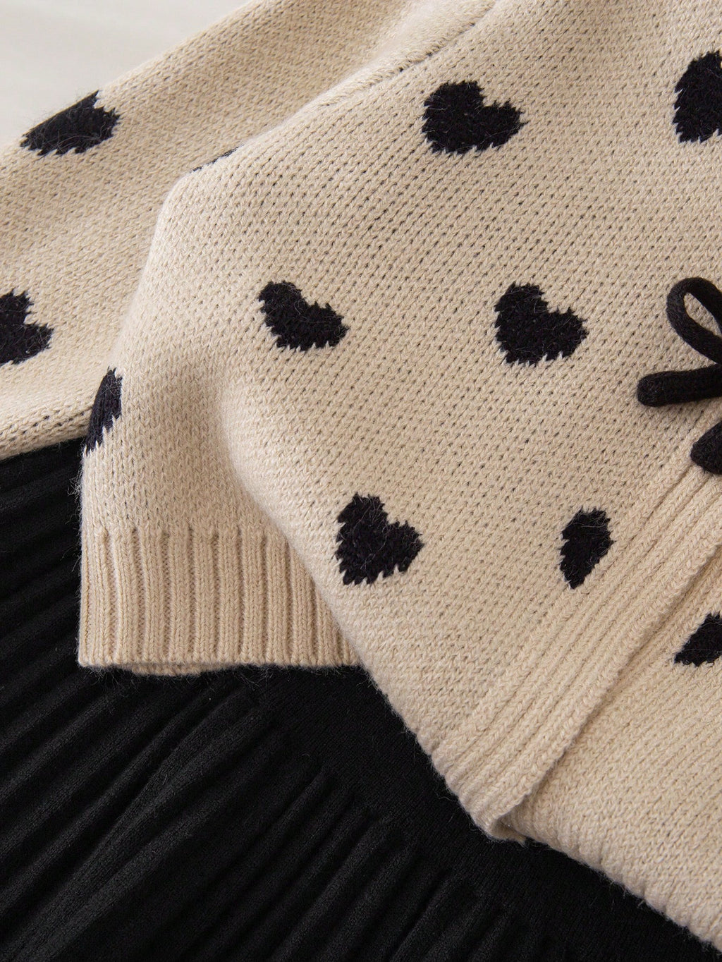 Ensemble Fille Cardigan Cœur Jacquard & Jupe Plissée