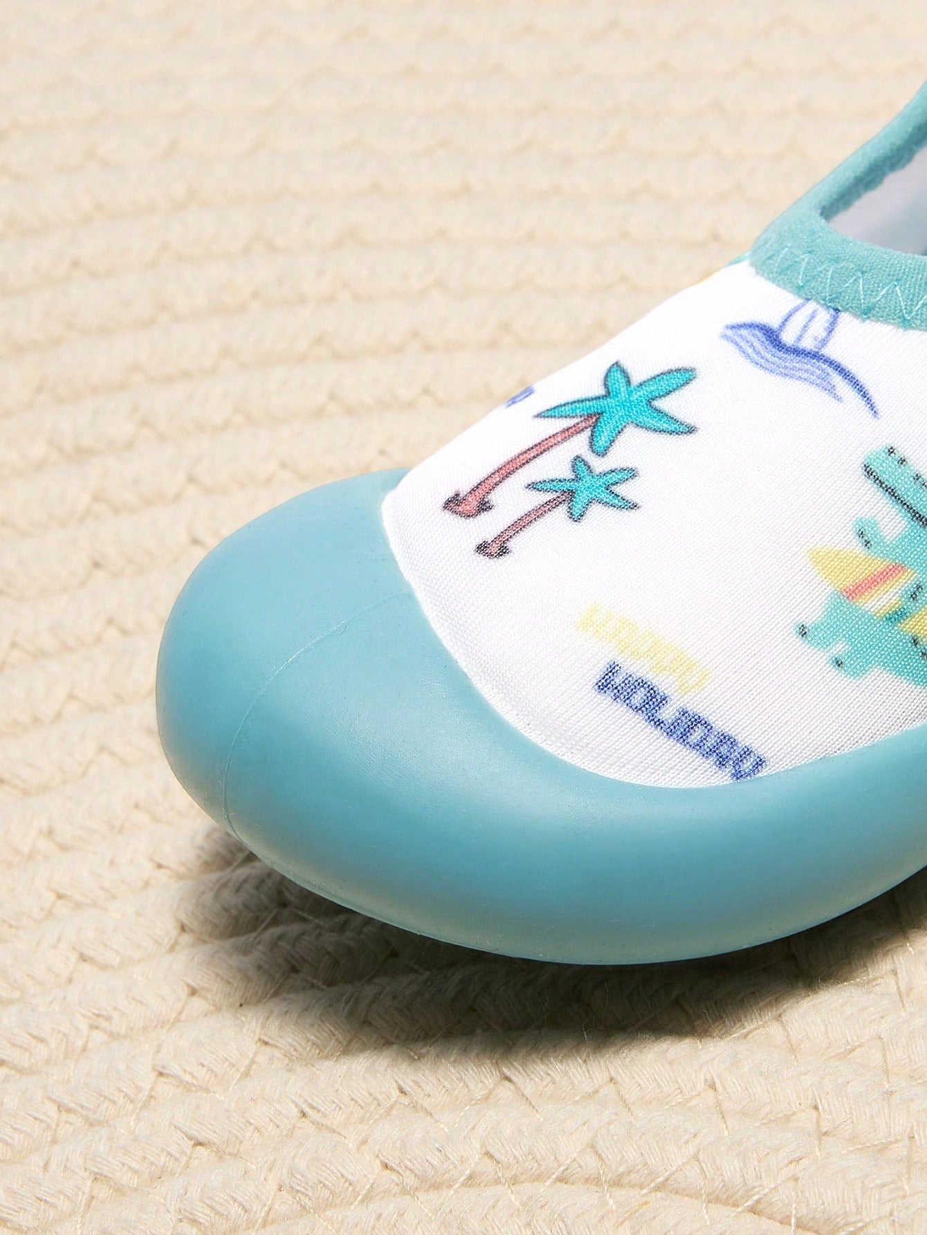 Cozy Pixies Boys' Green Cartoon Prints Comfortable Lightweight Casual Water Shoes